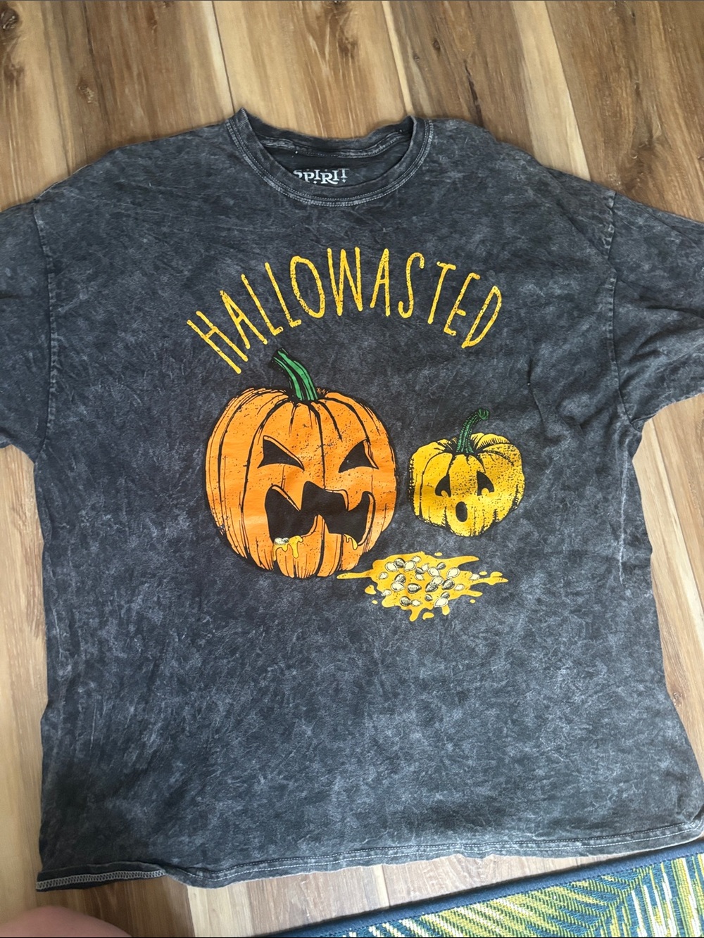 Spirit Halloween Hallowasted Graphic Tee - Black & Orange